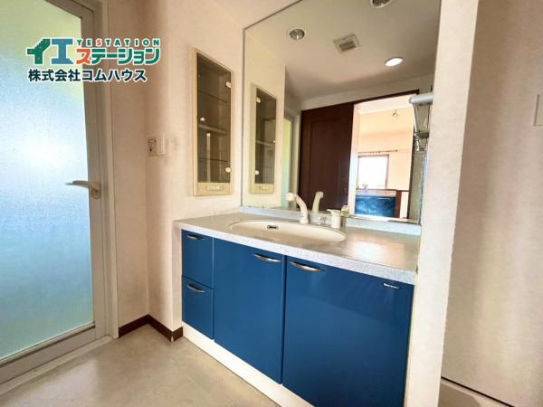 アルフィーネ新箱崎パークサイド 洗面台・洗面所 