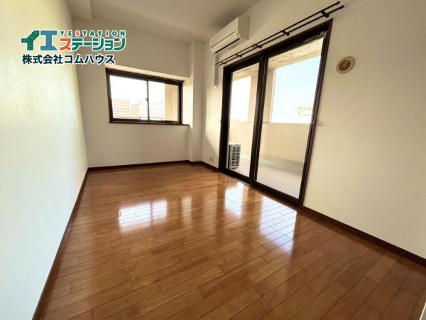 アルフィーネ新箱崎パークサイド 洋室