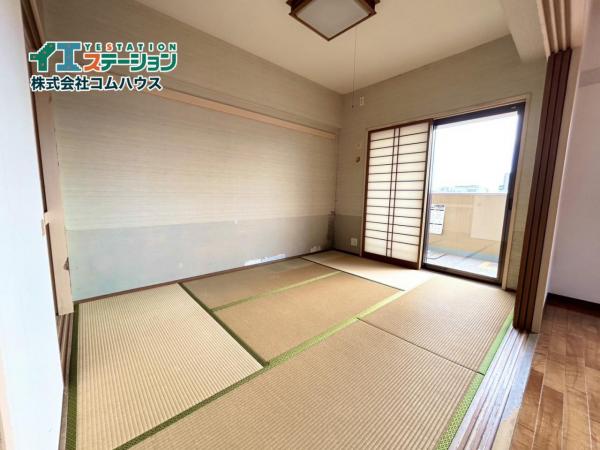 アルフィーネ新箱崎パークサイド 和室