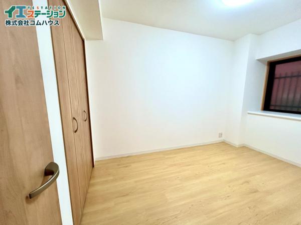 パークエステート博多 洋室