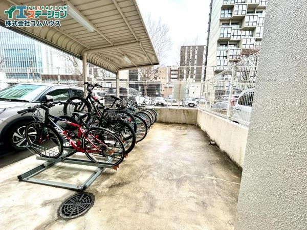 パークエステート博多 駐輪場