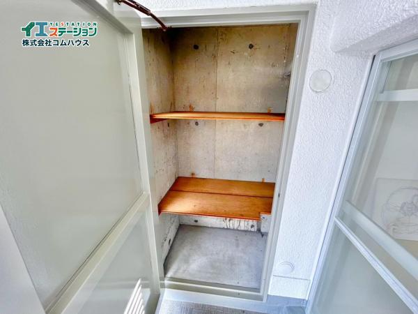 エメラルドタウン和白B棟 収納 