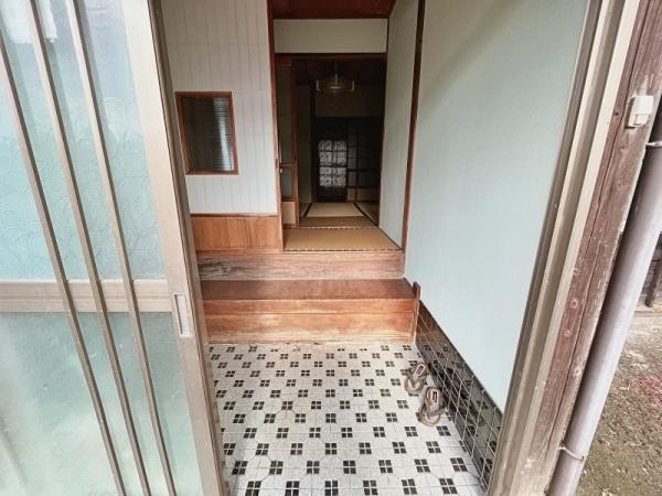 行橋市大字道場寺　中古戸建 玄関 