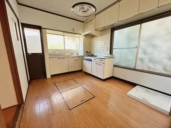 戸畑区牧山３丁目　中古戸建 キッチン 