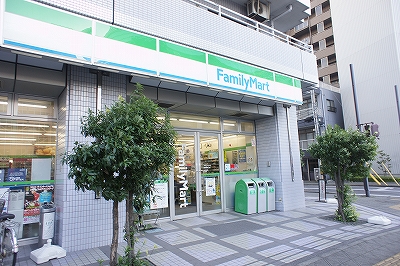 ファミリーマート 高崎駅東口店