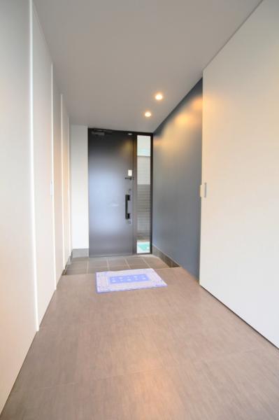 南片江５丁目中古戸建（築８年・デザイナーズ住宅） 玄関 