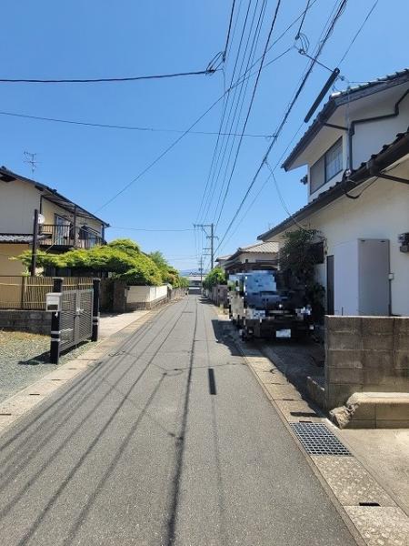 後野3丁目古屋付土地 前面道路含む現地写真 
