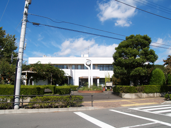 東久留米市立中央図書館