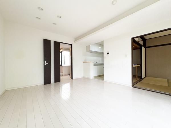 コーカスS リビングダイニング