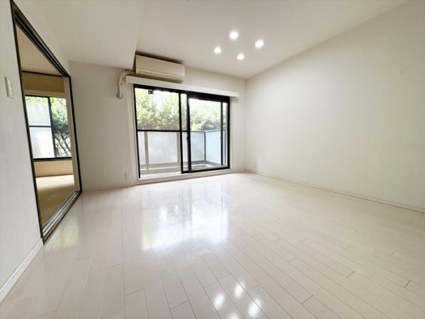 コーカスS リビング 