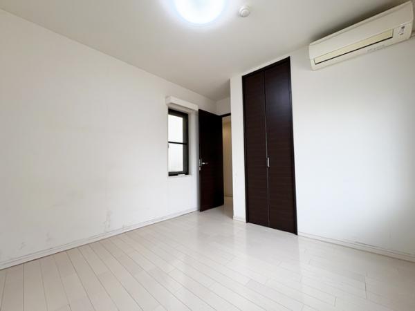 コーカスS 洋室