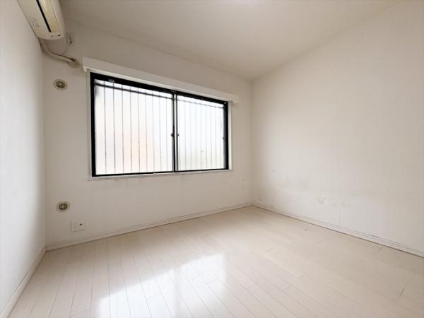 コーカスS 洋室