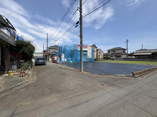 上清戸1丁目 前面道路含む現地写真 