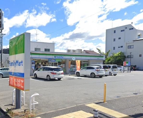 ファミリーマート 名古屋上飯田店