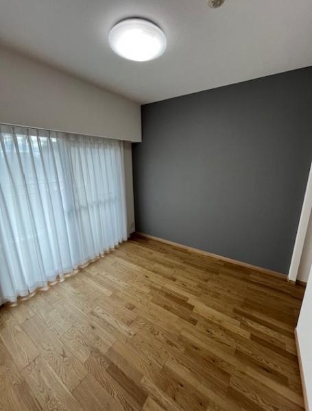 サンパーク薬師山　フルリフォーム済 洋室