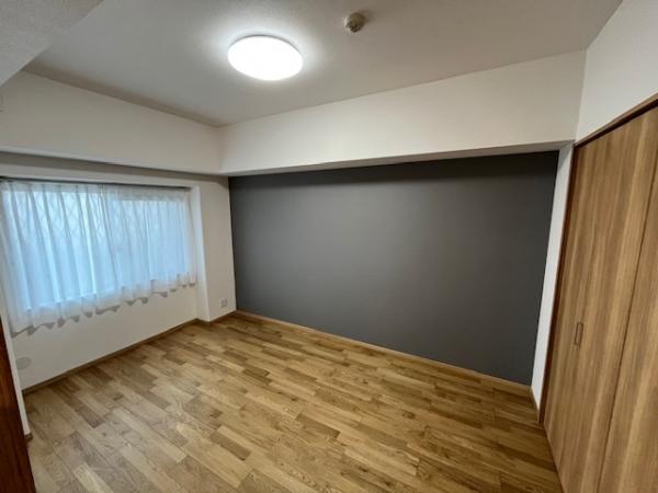 サンパーク薬師山　フルリフォーム済 洋室