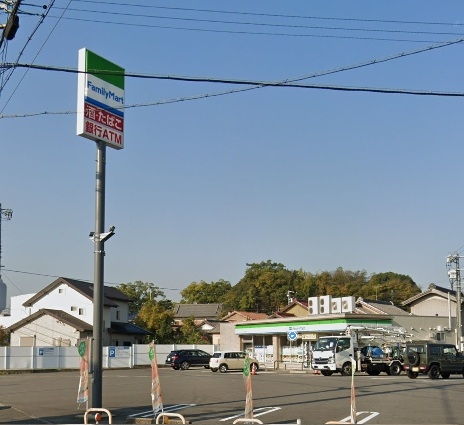 ファミリーマート 大府長草店