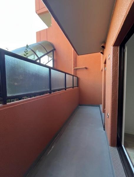 ライオンズマンション菅田　テラス＋専用庭のある１階のお部屋 バルコニー 