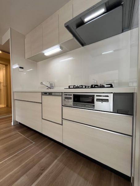 ライオンズマンション菅田　テラス＋専用庭のある１階のお部屋 キッチン 