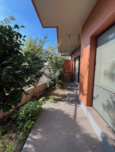 ライオンズマンション菅田　テラス＋専用庭のある１階のお部屋 庭