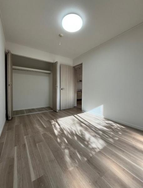 ライオンズマンション菅田　テラス＋専用庭のある１階のお部屋 洋室