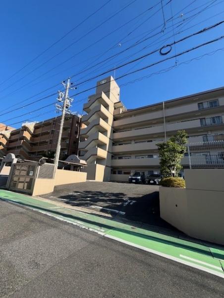 宝マンション滝ノ水　リノベーション済＋ペット飼育可 現地外観写真 