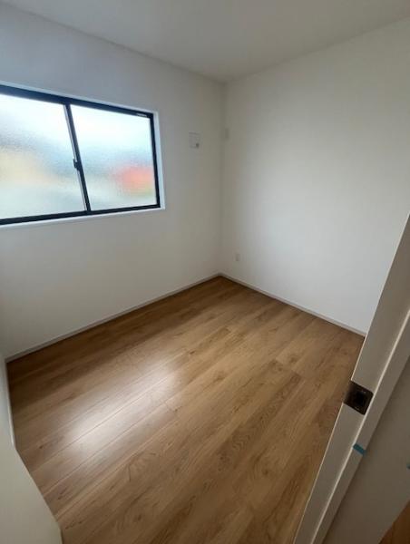 桃山2丁目　リビングアップ階段＋神沢駅徒歩10分の家　２号棟 洋室