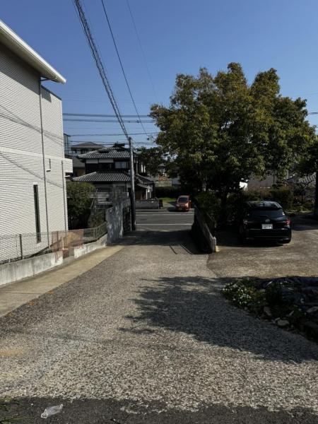 大潟町土地 前面道路含む現地写真 