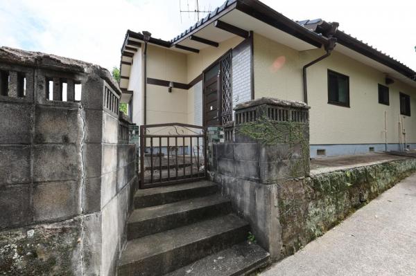 中古戸建 佐世保市早苗町 JR佐世保線早岐駅 300万円