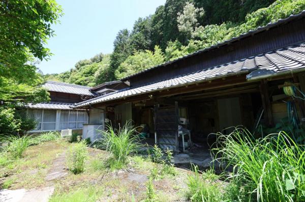 土地 東彼杵郡波佐見町井石郷 JR佐世保線有田駅 200万円