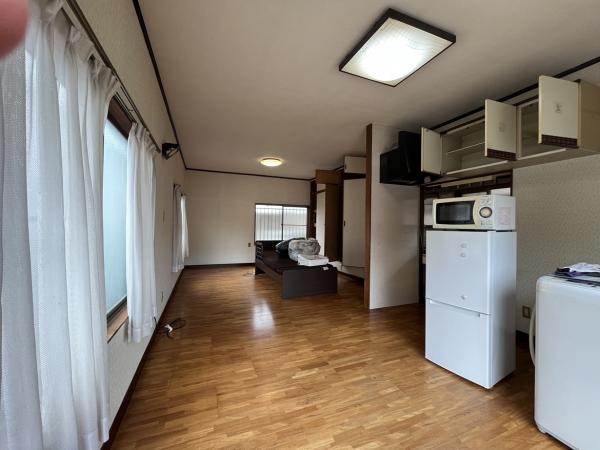 船越町 戸建て 洋室