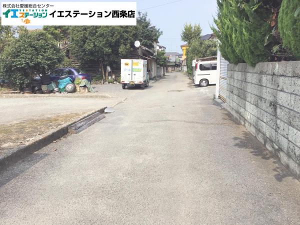 【不動産販売　愛媛総合】2403　土地　西条市神拝 前面道路含む現地写真 