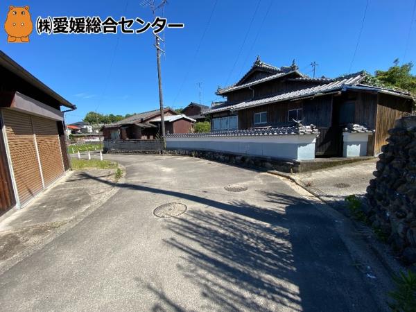 【不動産販売　愛媛総合】2864　土地　今治市高部 前面道路含む現地写真 