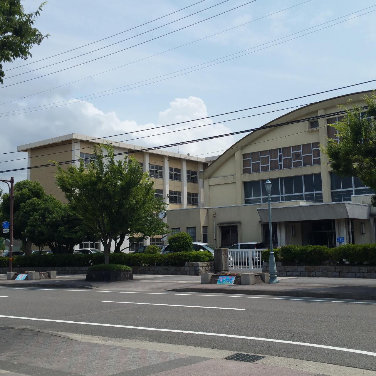 今治市立日吉中学校