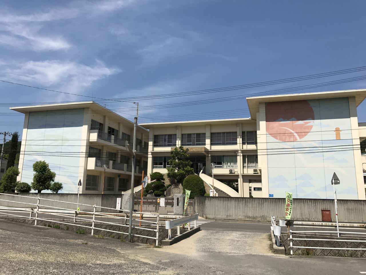 今治市立波方小学校