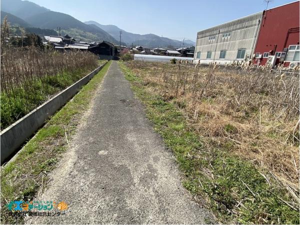 土地 西条市坂元甲 JR予讃線石鎚山駅 850万円