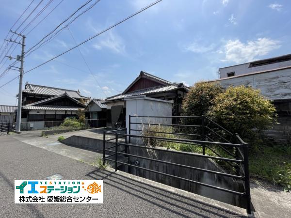 【不動産販売　愛媛総合】7886　土地　新居浜市萩生 現地土地写真 