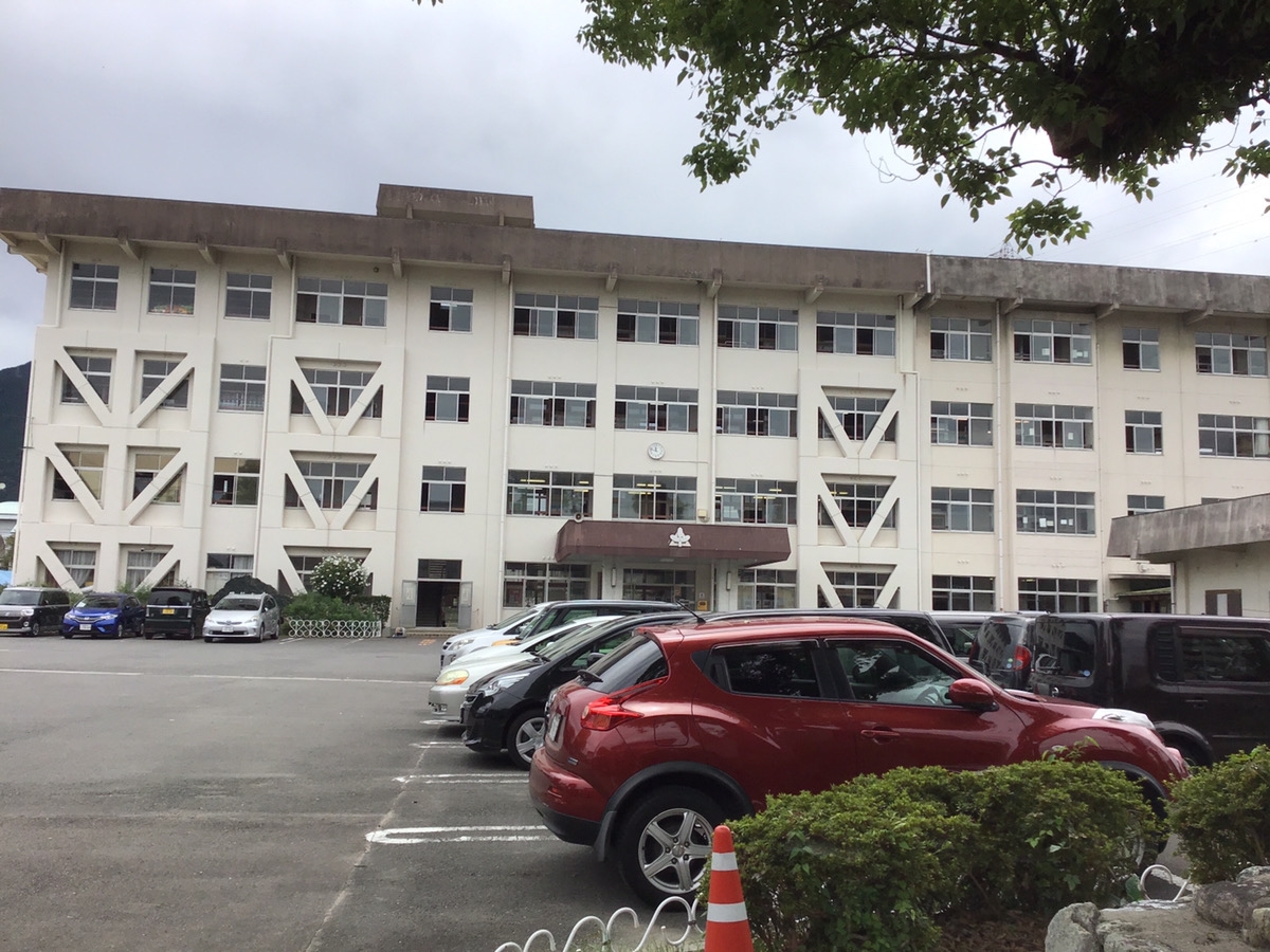 新居浜市立中萩小学校