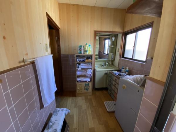 中古戸建 西条市西泉乙154-2 JR予讃線石鎚山駅 999万円