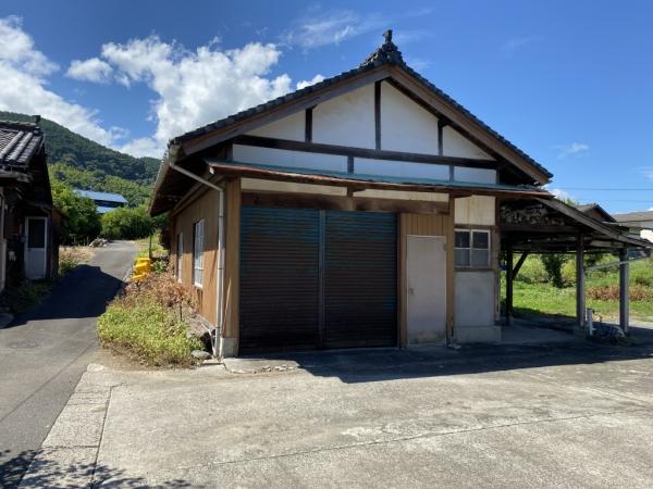 中古戸建 西条市西泉乙154-2 JR予讃線石鎚山駅 999万円