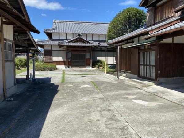 中古戸建 西条市西泉乙154-2 JR予讃線石鎚山駅 1,200万円