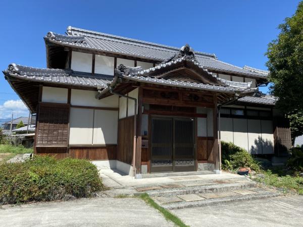 中古戸建 西条市西泉乙154-2 JR予讃線石鎚山駅 999万円