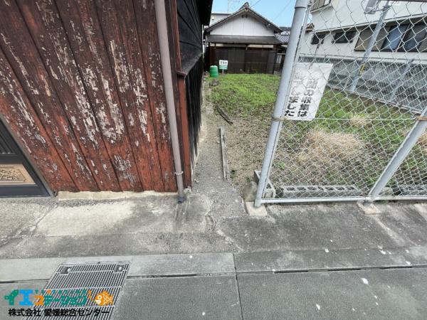 土地 西条市小松町新屋敷甲217-1 JR予讃線伊予小松駅 650万円
