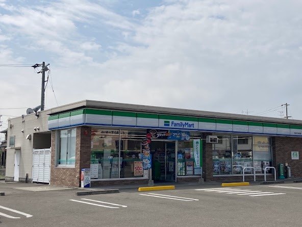 ファミリーマート 今治たちばな店