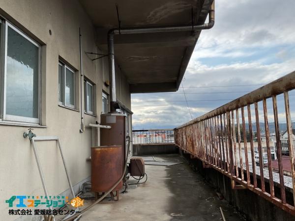 【不動産販売　愛媛総合】9032　事務所+5K　新居浜市星原町 バルコニー 