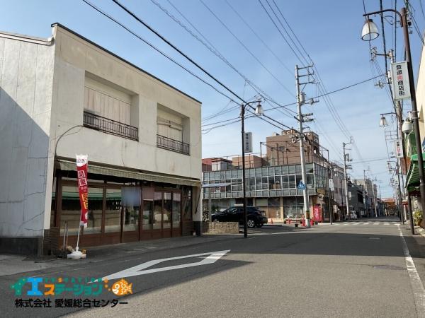 【不動産販売　愛媛総合】7868　土地　新居浜市泉宮町 前面道路含む現地写真 