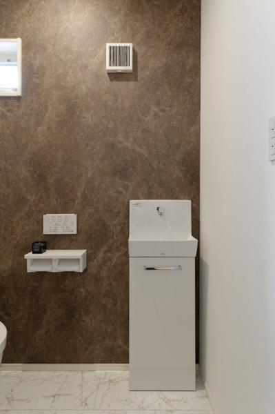 中古戸建 西条市小松町新屋敷 JR予讃線伊予小松駅 2,980万円