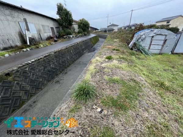 土地 西条市小松町南川 JR予讃線伊予小松駅 198万円
