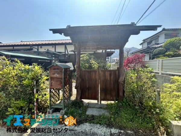 中古戸建 新居浜市中萩町15-50 JR予讃線新居浜駅 885万円