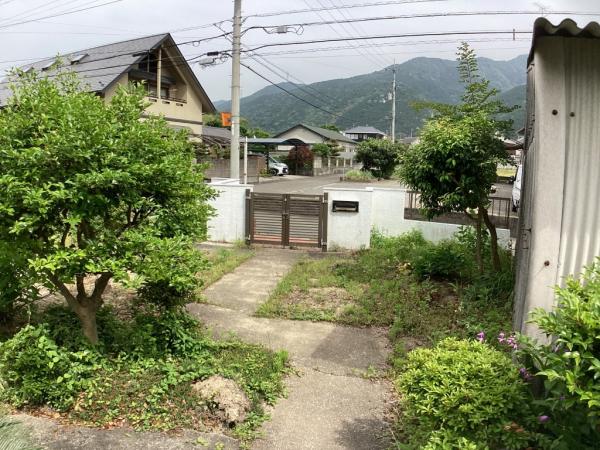 中古戸建 新居浜市船木甲2653-23 JR予讃線新居浜駅 450万円